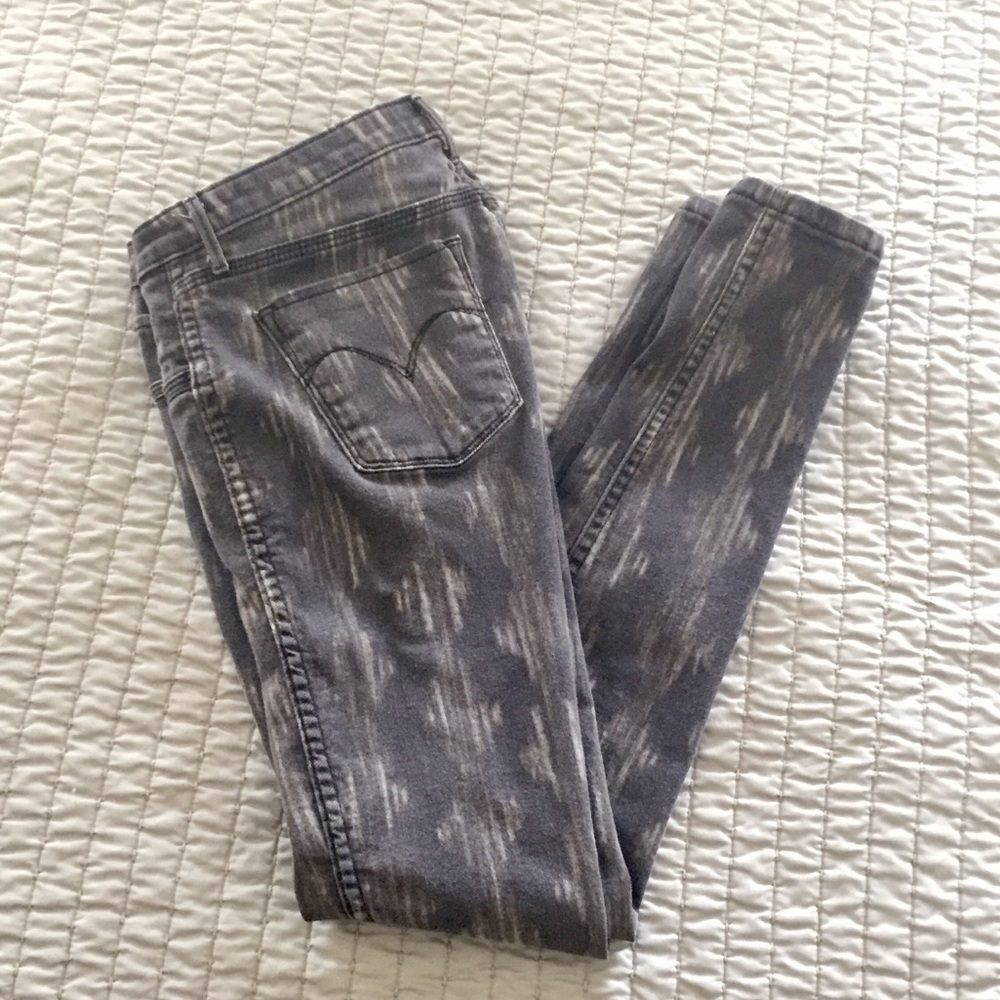 Levi’s Reversible Jean